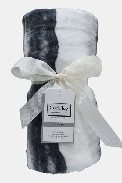 CuddleFleece Decorative Throw Blanket